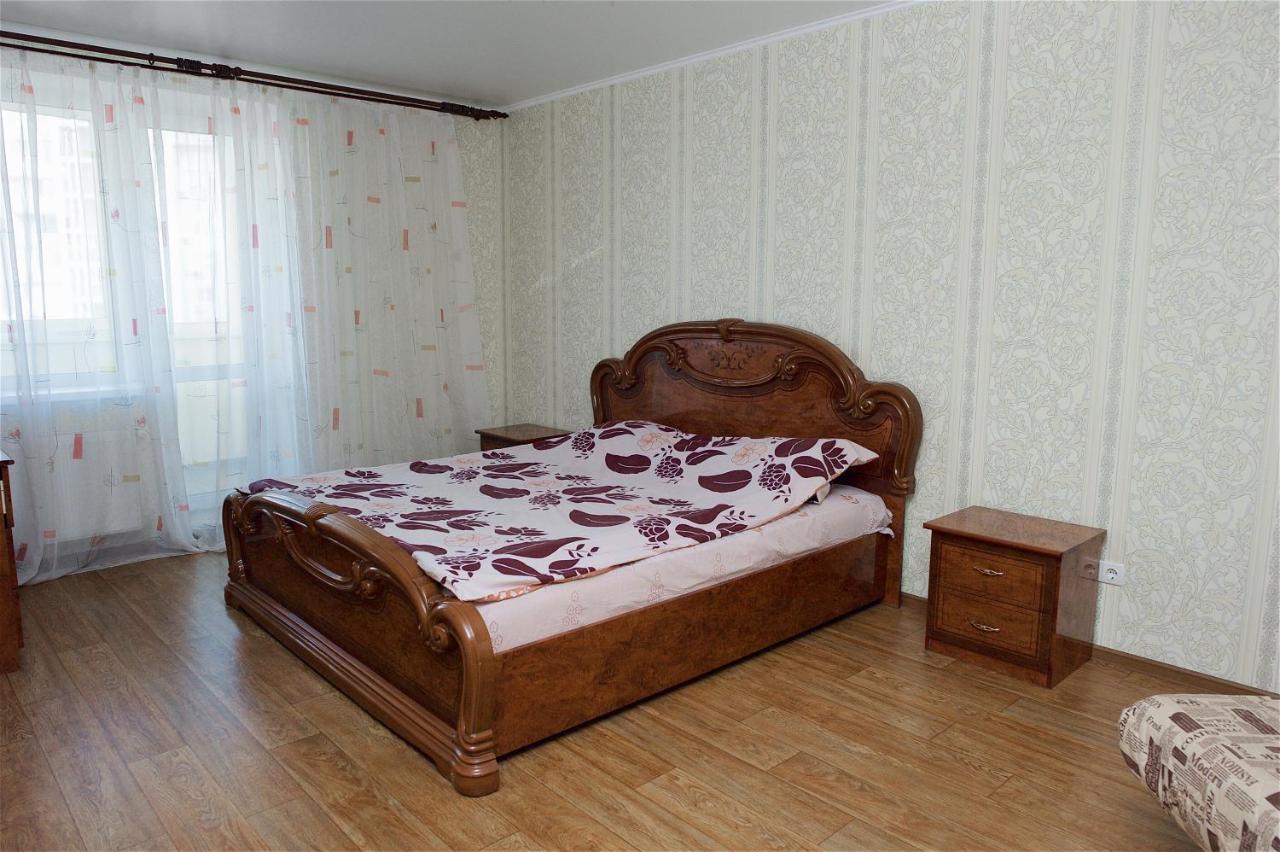 Двохкімнатні Апартаменти В Новому Жк Біля Дніпра! Cerkasî Exterior foto